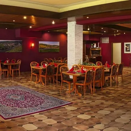 Krone Riesling 3* טריטנהיים